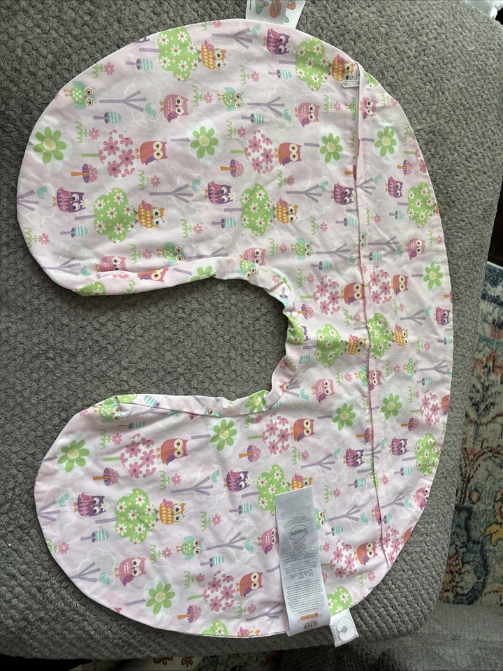 Conjunto de 2 capas de travesseiro de enfermagem Boppy -Corujas rosa com flores e formas de cata-vento - Imagem 3 de 4