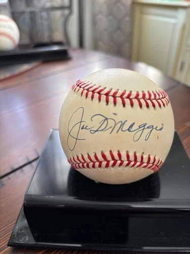 Joe Dimaggio New York Yankees Signed Baseball Ball JSA Full Letter Authentic