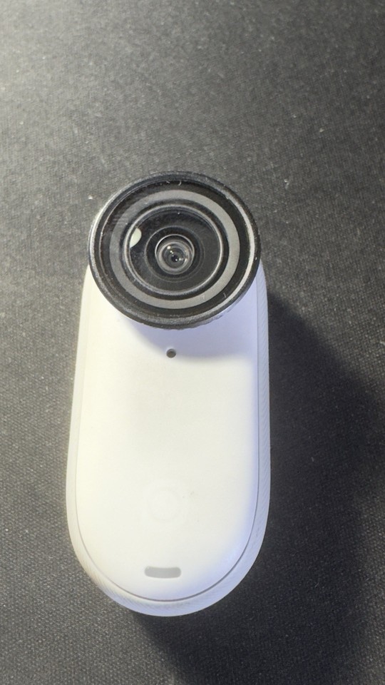 Insta360 GO 3S 4K action camera bianca con Action Pod, 2,2" Wi‑Fi ...