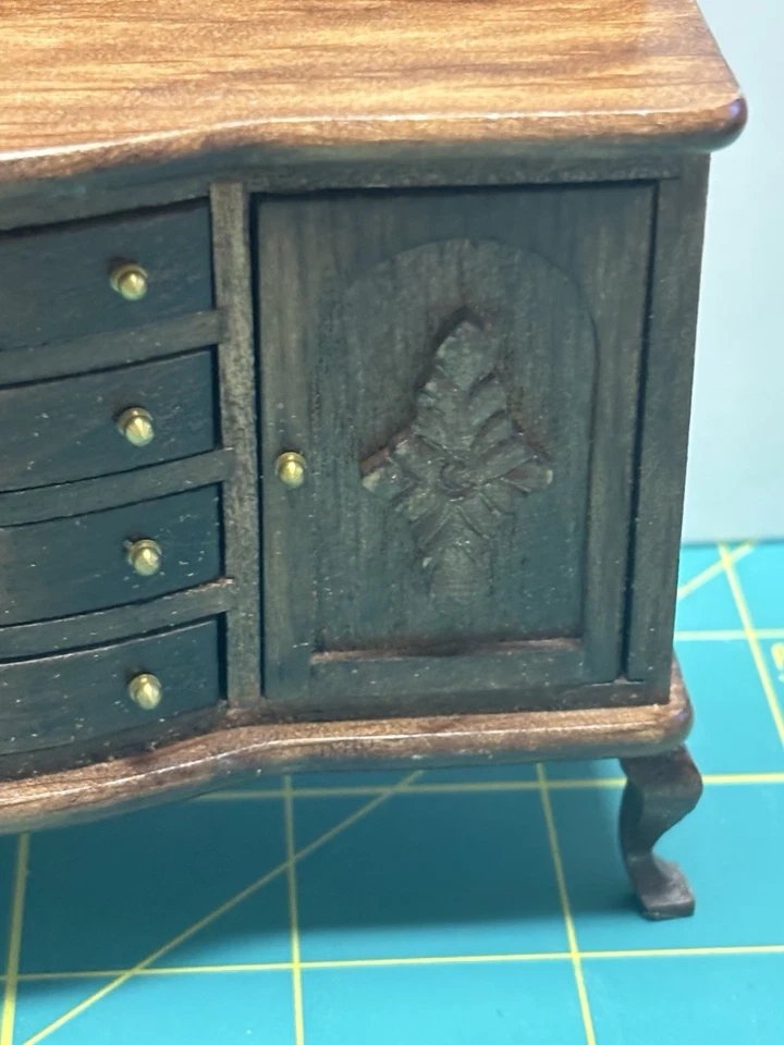 Buffet de madera con espejos con cajones y armarios de trabajo Foto 3 de 4