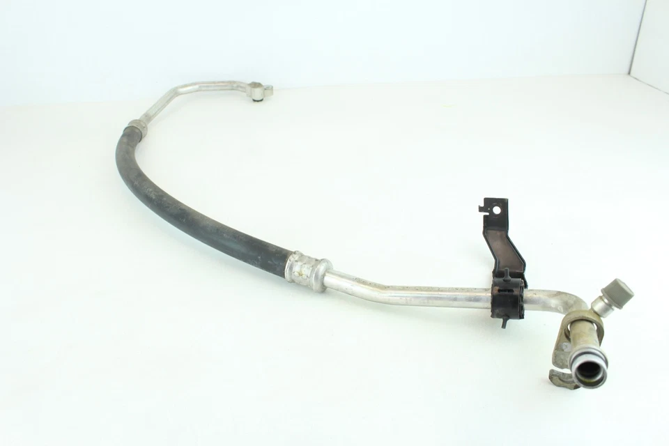 Subaru Legacy Outback 2012 manguera de línea de succión de aire acondicionado OEM 73425AJ09A Foto 2 de 4