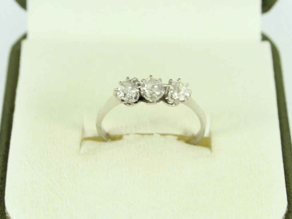 18ct white gold trilogy diamond ring Outlet
