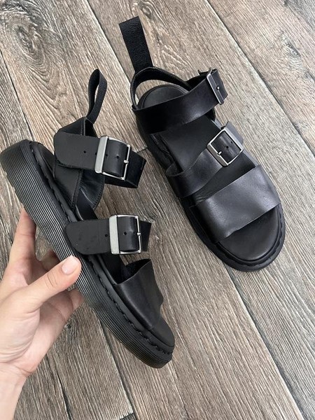 Women Dr. Martens Heels Black Leather 39
