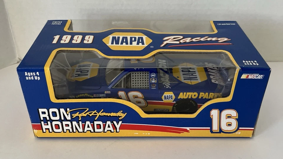1/24 nascar diecast, Ron Hornaday #16, Napa Truck Series, Action, 1999 - Image 4 of 4