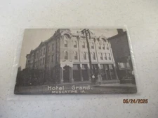 MUSCATINE, IOWA Hotel Grand postcard unposted