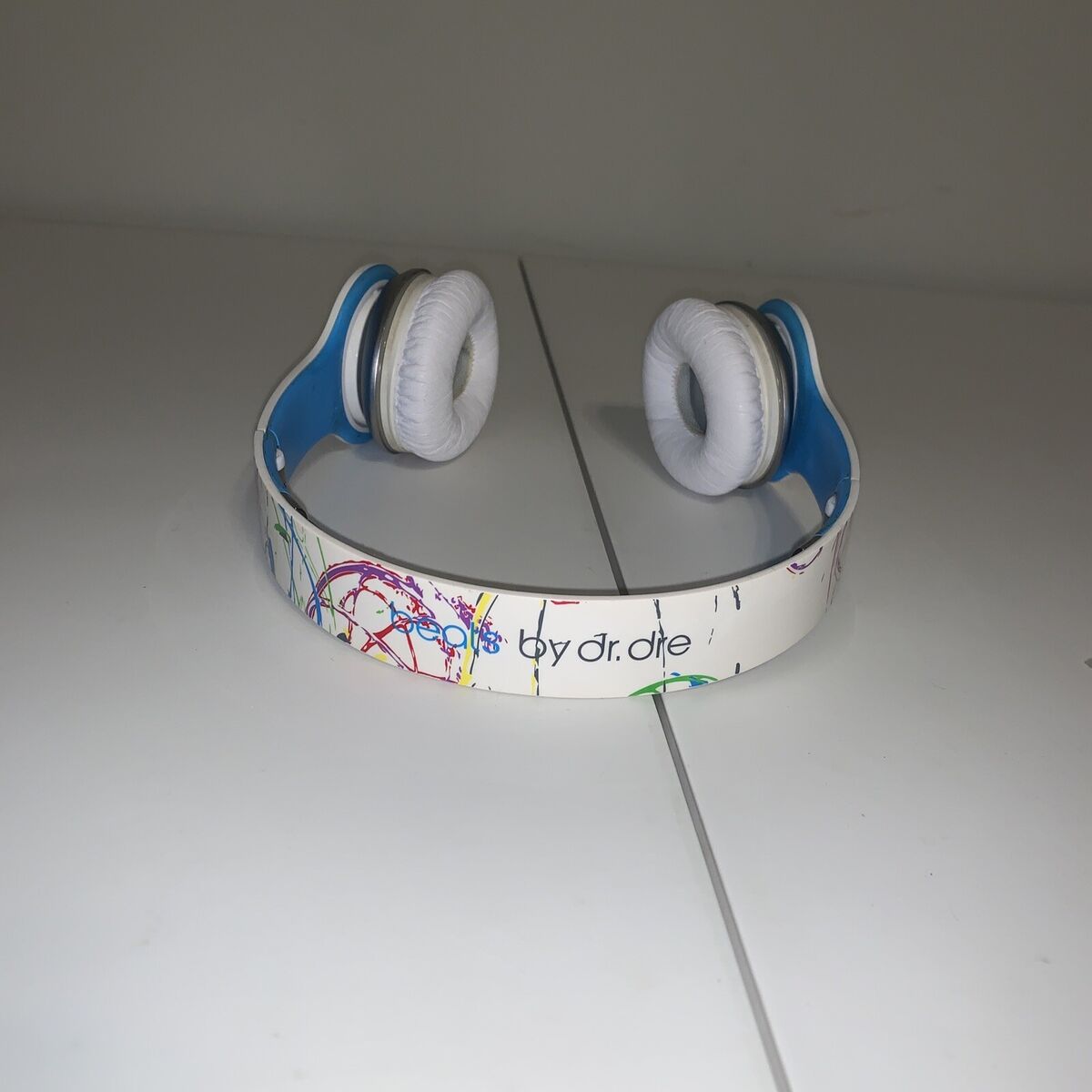 Futura x Beats by Dre Solo HD Headphones - *RARE LIMITED Futura x Beats by Dre Solo HD Headphones - *RARE LIMITED
