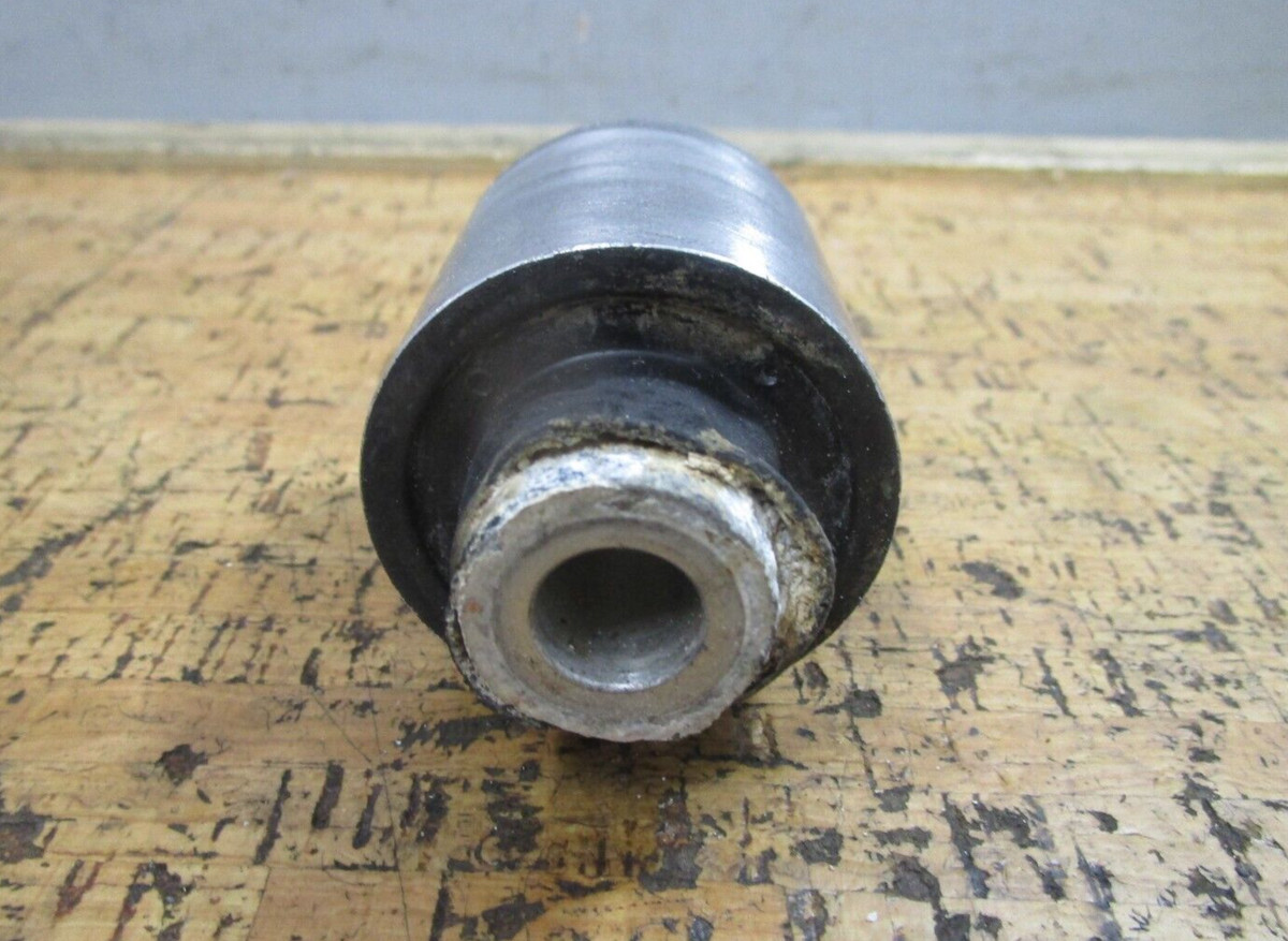 OEM* (LOT OF 2) Mercury Lower Mount 840361 | eBay