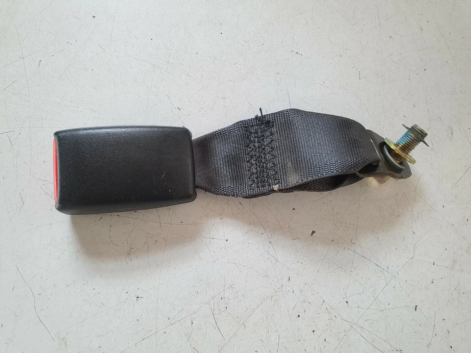 Honda Prelude V '97 BB 2.0 16V Buckle Seat Belt Lock - Image 2 of 4