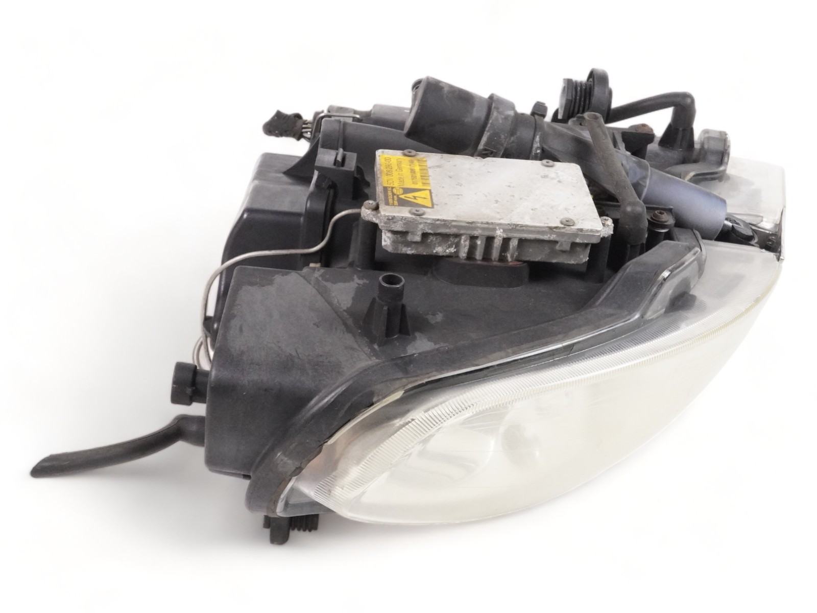 2003-2008 Maserati Quattroporte M139 OEM Driver Side Headlight Xenon W/ Washer