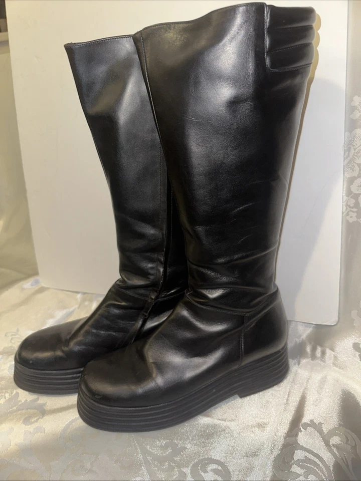Robert Clergerie Women's Black Leather  Chopper Boots - Image 2 of 4