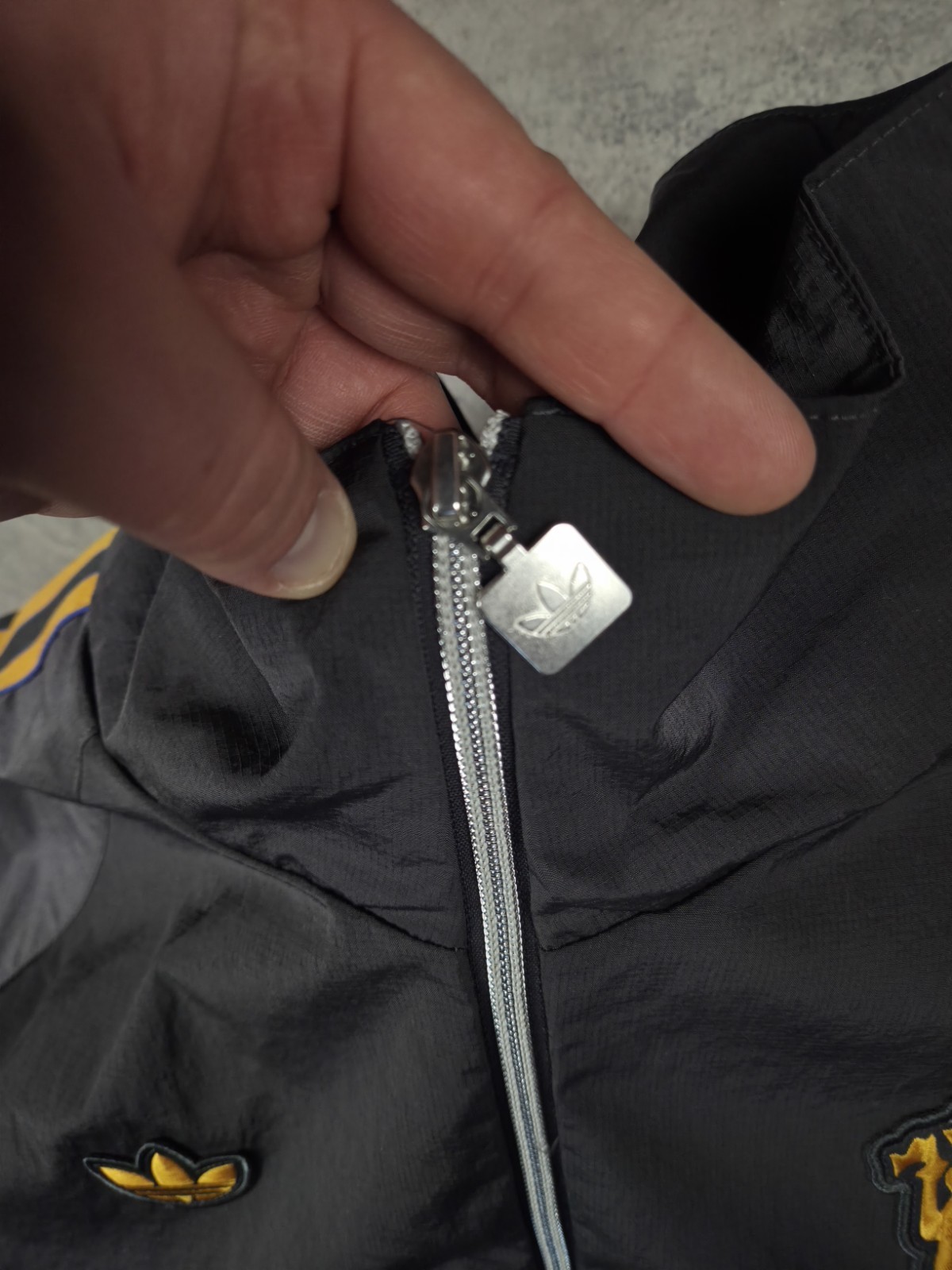 Adidas Manchester United Football Jacket 2025 Soccer Oversized Nylon Size XL thumbnail 5