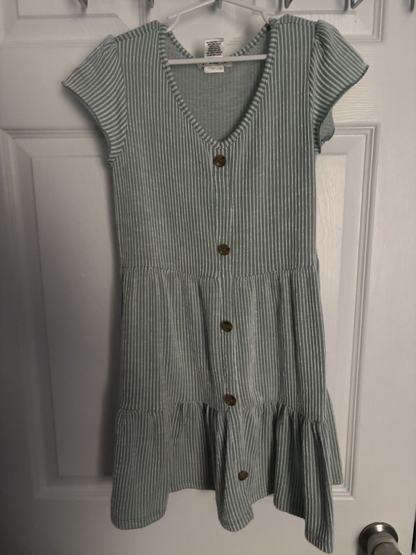 Love Cameron Girls Size 10 Green/White Striped V-Neck Button Front Knee Dress