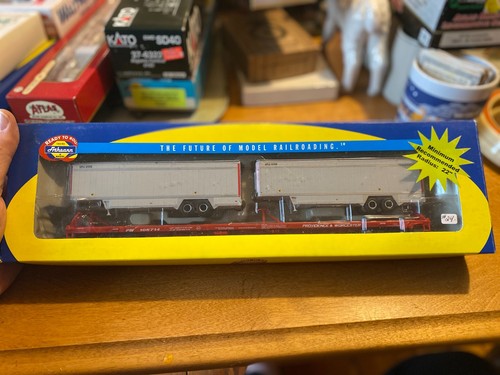 HO Athearn P&W 85" Flachwagen (105714) mit 2 40' Paketwagen NEU | Zustand: New: Other (See Details)