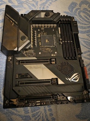 ASUS ROG Crosshair VIII Formula AMD X570 ATX Mainboard Sockel AM4