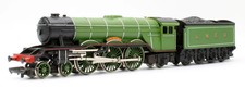 HORNBY 'OO GAUGE' R845 LNER 4-6-2 CLASS A3 'FLYING SCOTSMAN' STEAM LOCOMOTIVE