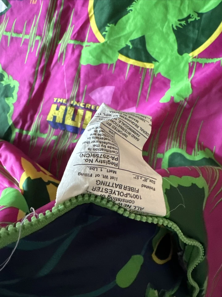 The INCREDIBLE HULK Marvel Sleeping Bag Blanket w/ Duffle Carry Bag Reversible - Image 4 of 4