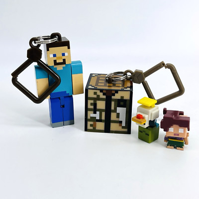 MOJANG MINECRAFT STEVE CRAFTING TABLE KEYCHAIN BAG CLIPS & MINI FIGURES-GAMES