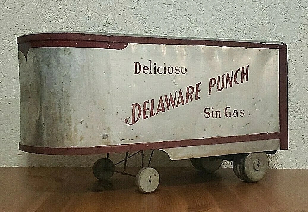 1940s DELAWARE PUNCH Soda Pop Semi Tractor Trailer Truck Display Bottle Cooler