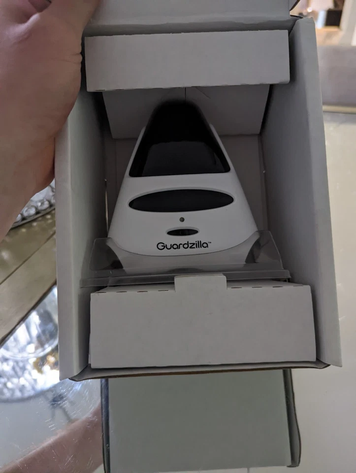 Sistema de videovigilancia todo en uno Guardzilla GZ521B HD - blanco Foto 2 de 3