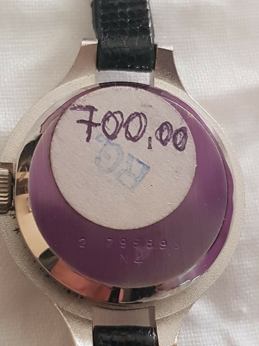 Montre Bulova Mini Accutron 1974 - NOS (Neuve Old Stock) Avec étiquettes