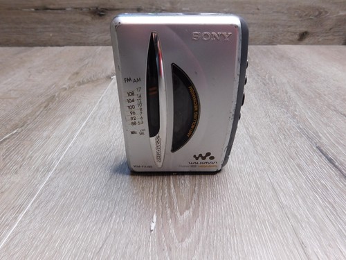 Sony Walkman WM-FX195 AM/FM Cassette Player - PARTS/REPAIR - Picture 2 of 7