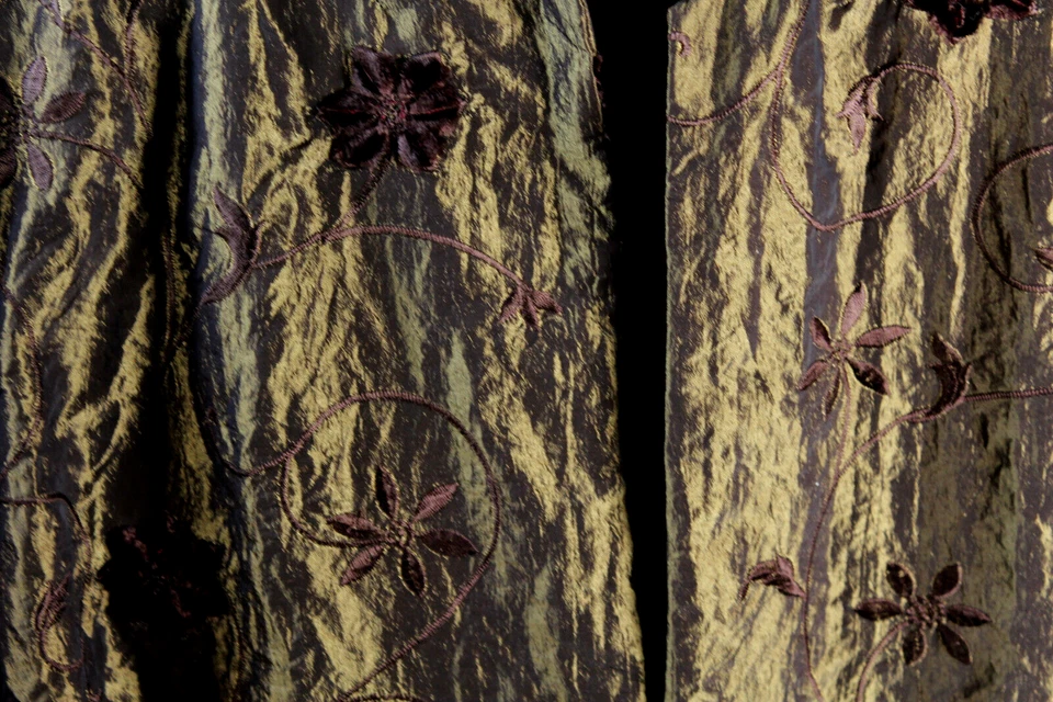 Chaqueta Soft By Avenue Talla 22/24 Dorado Cobre Bordado Floral Frente Abierto Foto 2 de 4