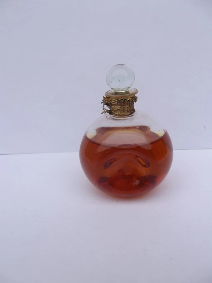 Ancien flacon de parfum bouchons en verre sans étiquette avis au connaisseur - Photo 4/4