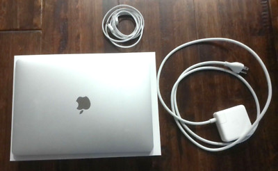 APPLE MACBOOK PRO 13-Inch, 2.4HZ, 8GB, 512GB, SILVER