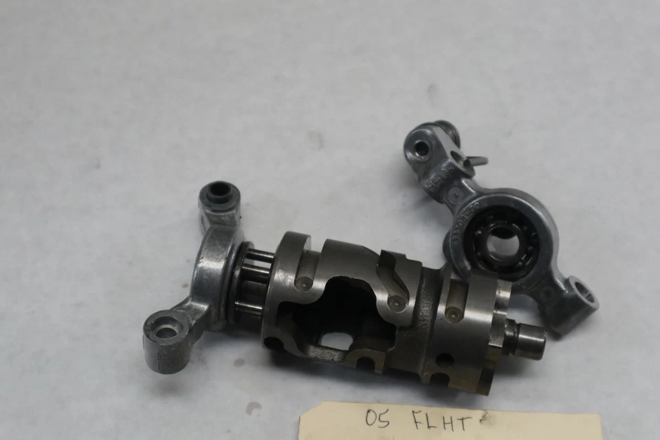 Leva de cambio OEM Harley Davidson con soportes Electraglide 2005 33383-02 Foto 2 de 4