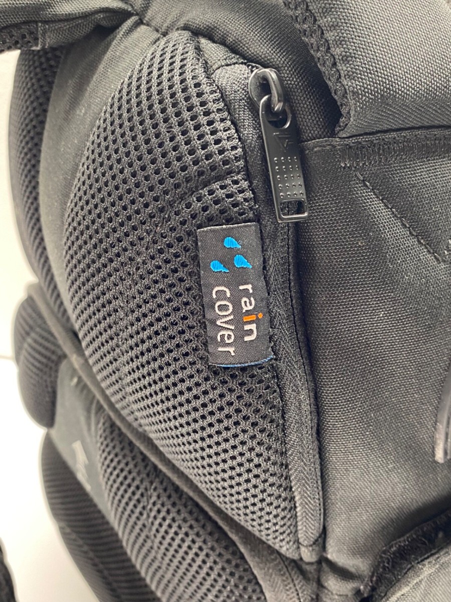 Vanguard UP-RISE34 Crossbody Camera Backpack Padded Air Vanguard UP-RISE34 Crossbody Camera Backpack Padded Air