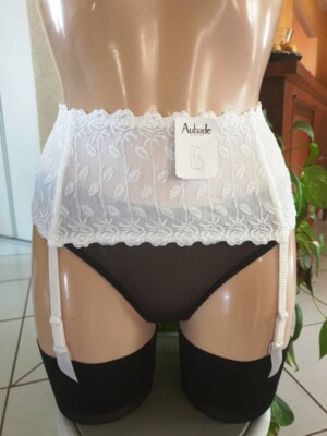 AUBADE PORTE JARRETELLE TAILLE 3  REF 4952 BLANC MADE IN FRANCE