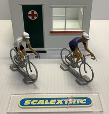B.. 2 x CYCLISTS (White & Purple) for Scalextric Airfix Ninco Fly++ 1.32 Scale