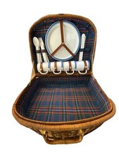 Vintage Picnic Basket Set Outdoor Furniture