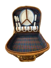 Vintage Picnic Basket Set Outdoor Furniture