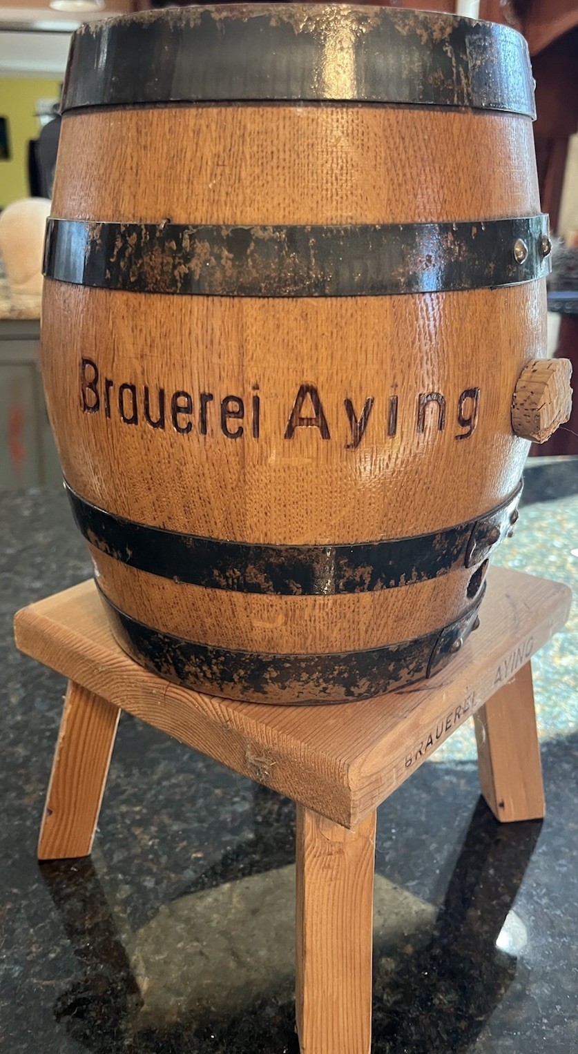 VTG Wooden Keg Metal Straps German Brauerei Aying Platzl Muncher