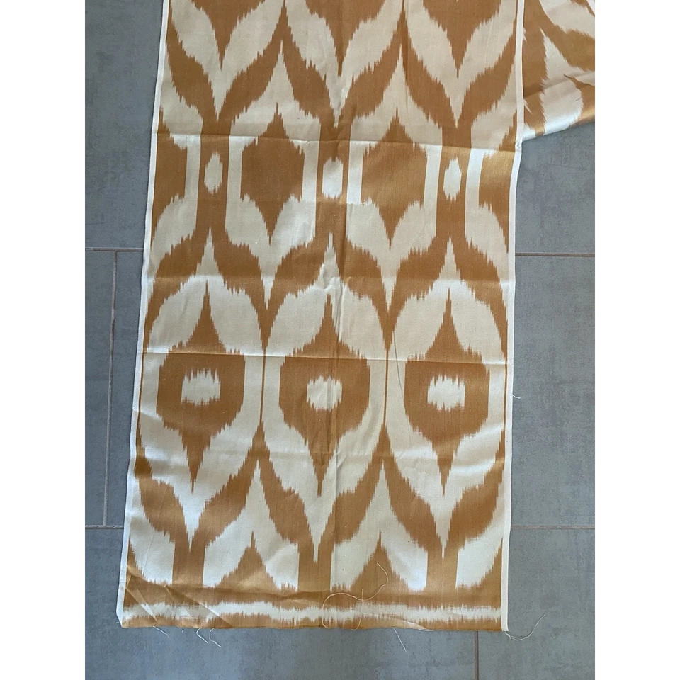 PURE UZBEK IKAT SHOI SILK FABRIC 16" x 116" Gold and Cream - Image 3 of 3
