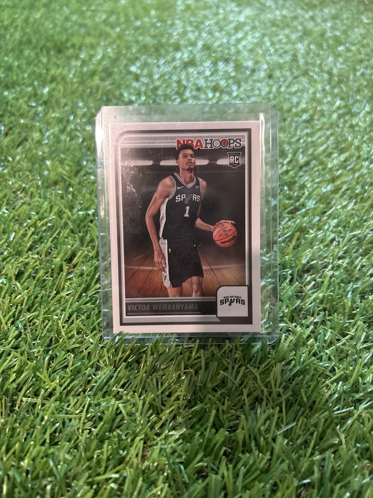 2023-24 Panini NBA HOOPS Rookies Victor Wembanyama #277 (RC)  White Border