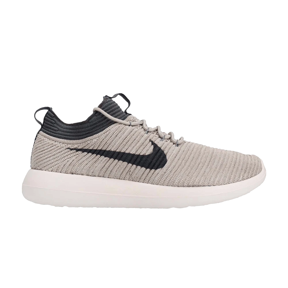 Roshe run deals flyknit v2