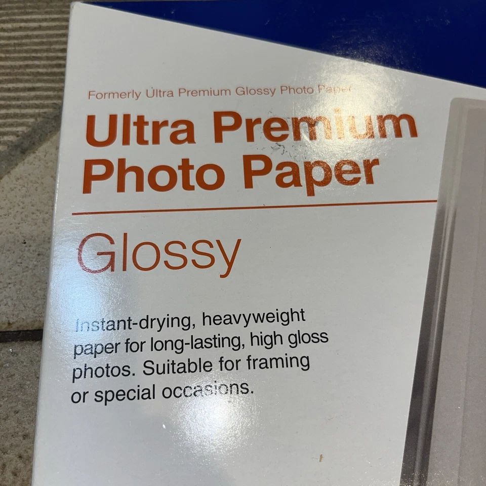Epson Ultra Premium Calidad Fotográfica Brillante Inyección 8.5 X 11 79lb 20 Hojas S041935 Foto 4 de 4