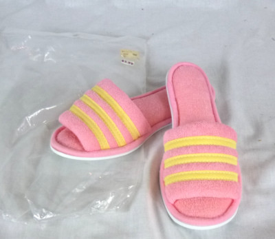 NOS Vtg Fluff Scuff Terrycloth Slippers Rubber Sole Pink W/ Yellow Stripes Sz M