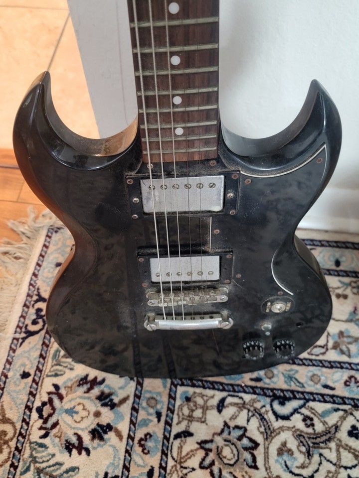 Vintage Silvertone BLACK GUITAR AS IS FOR PARTS REPAIR eBay
