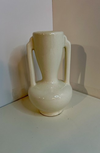 Vaso ceramica bianca Art Decò anni '30 "indiana" doppio manico 202 vintage made in USA