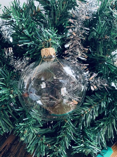 CLEAR CHRISTMAS GLASS BAUBLES 12psc x 80mm - Picture 2 of 5