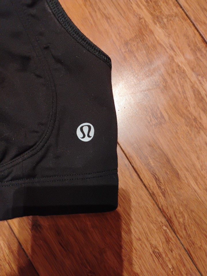 Lululemon Sports Bra Womens Black Ta Ta Tamer Wire Free No Pad Full