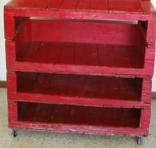 scaffale d'epoca di CASSETTE d'UVA ORIGINALI in LEGNO rosso + ruote 97,5x90x50