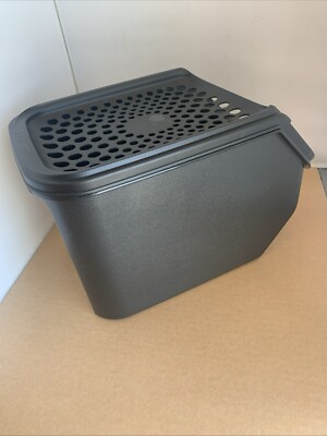 Tupperware Onion Smart Keeper Vent Holes 5.5 Qt, 4013 Black W/ Black Lid, 0110B