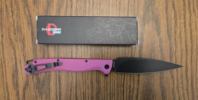 NEW IN BOX DAGGERR KNIVES  DISCOVERY SERIES PERO PINK AND BLACK STONEWASHED 