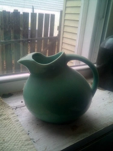 Vintage Bauer Pottery  Green Ice Iip 6 Inches