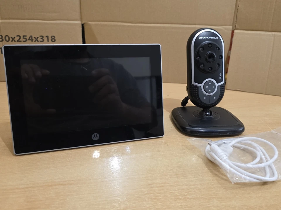 7" Motorola MFV700 Digital Photo Frame Slishow With Camera Baby Monitor Calender - Image 3 of 4