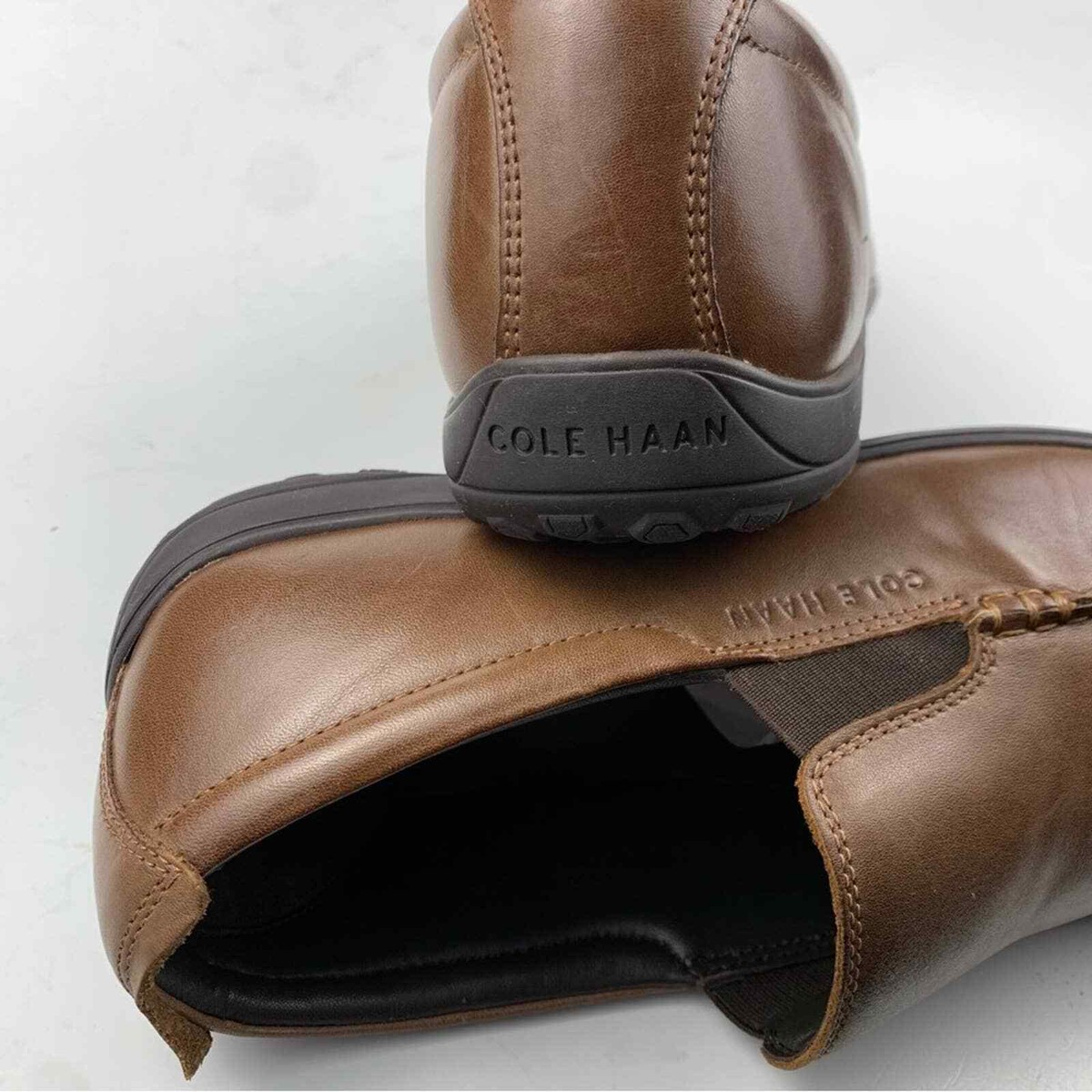 Cole Haan Men display picture 2